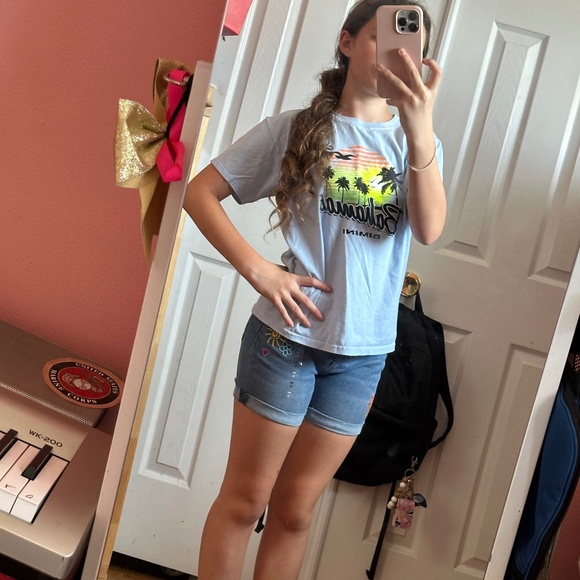 Cute summery shorts from kohls - Picture 1 of 3